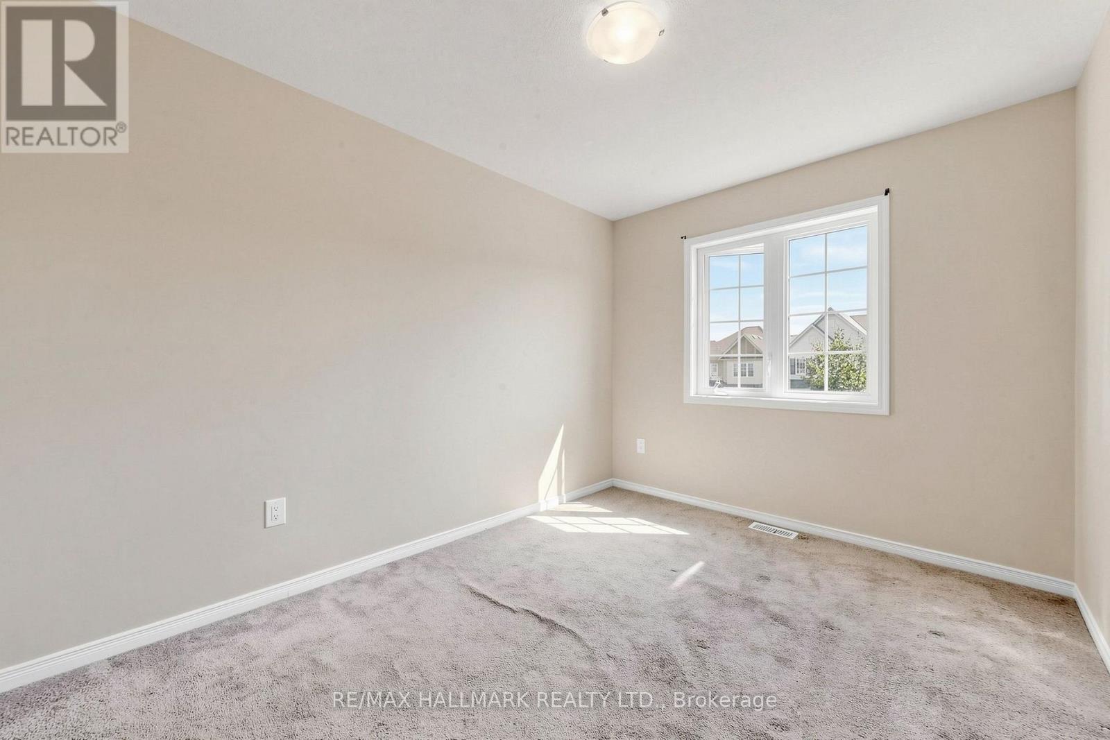 72 Munro Circle Property Photo 23