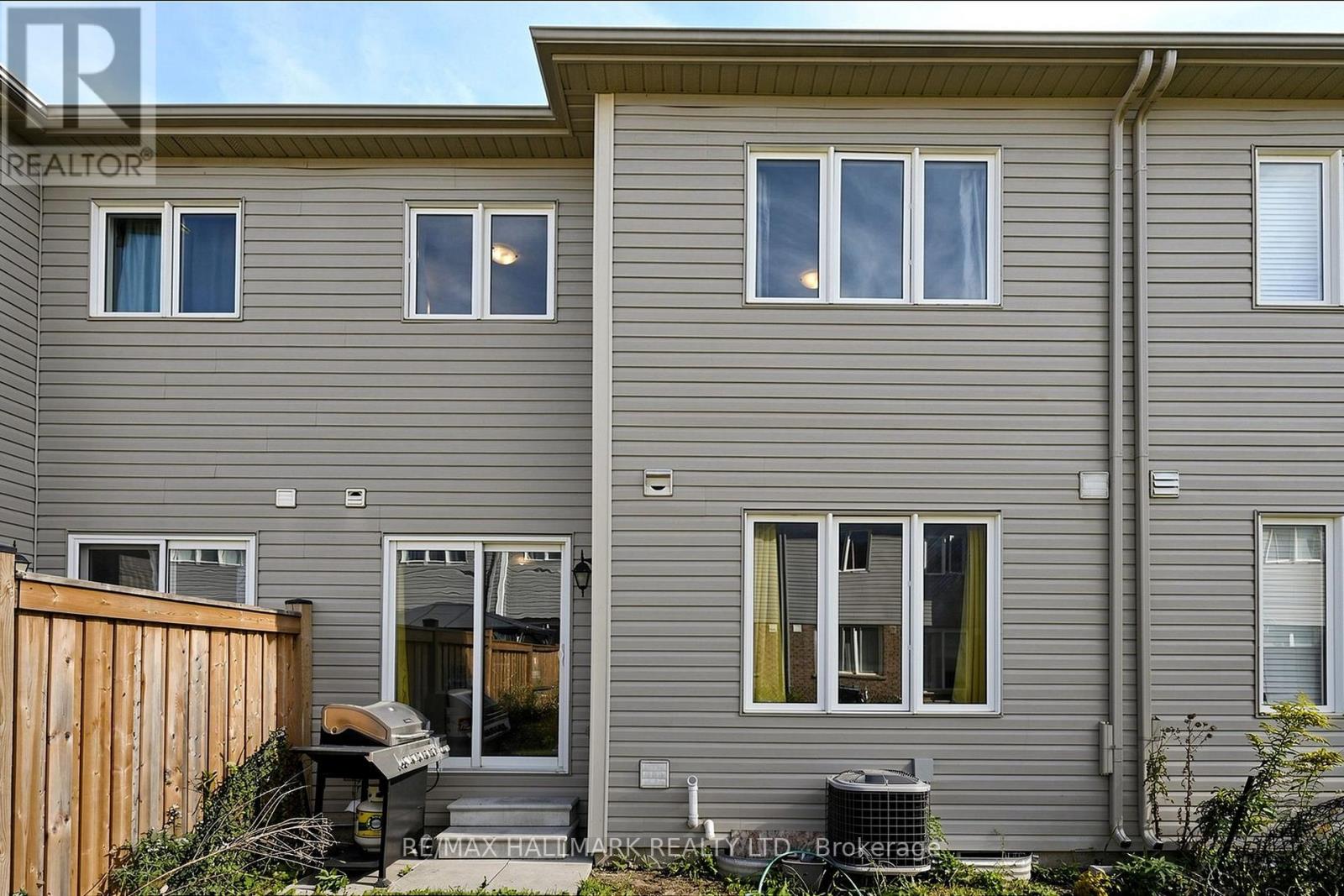 72 Munro Circle Property Photo 28
