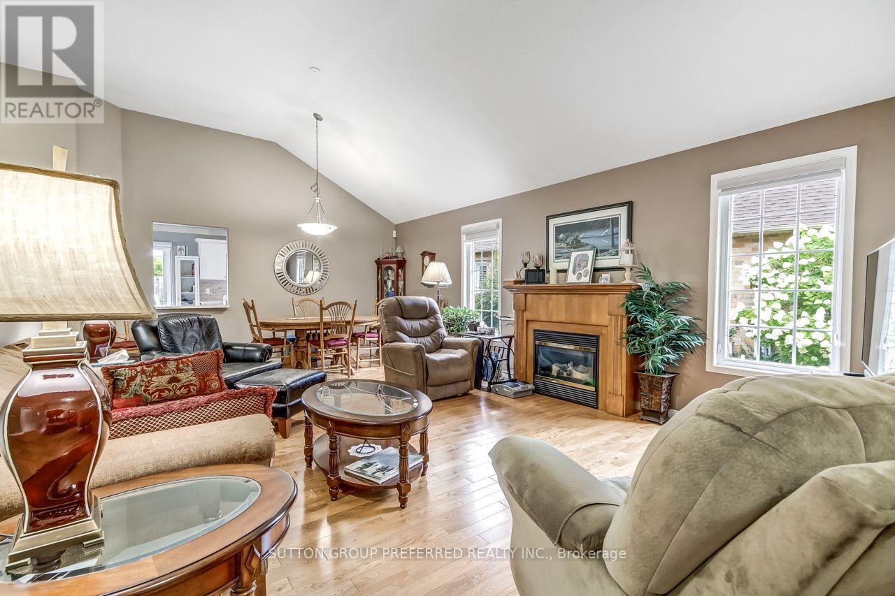857 Silversmith Street Property Photo 4