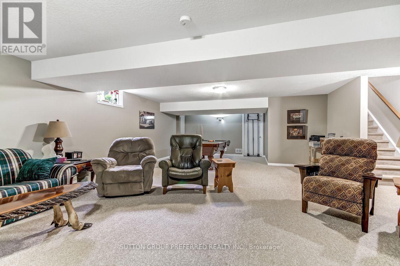 857 Silversmith Street Property Photo 18