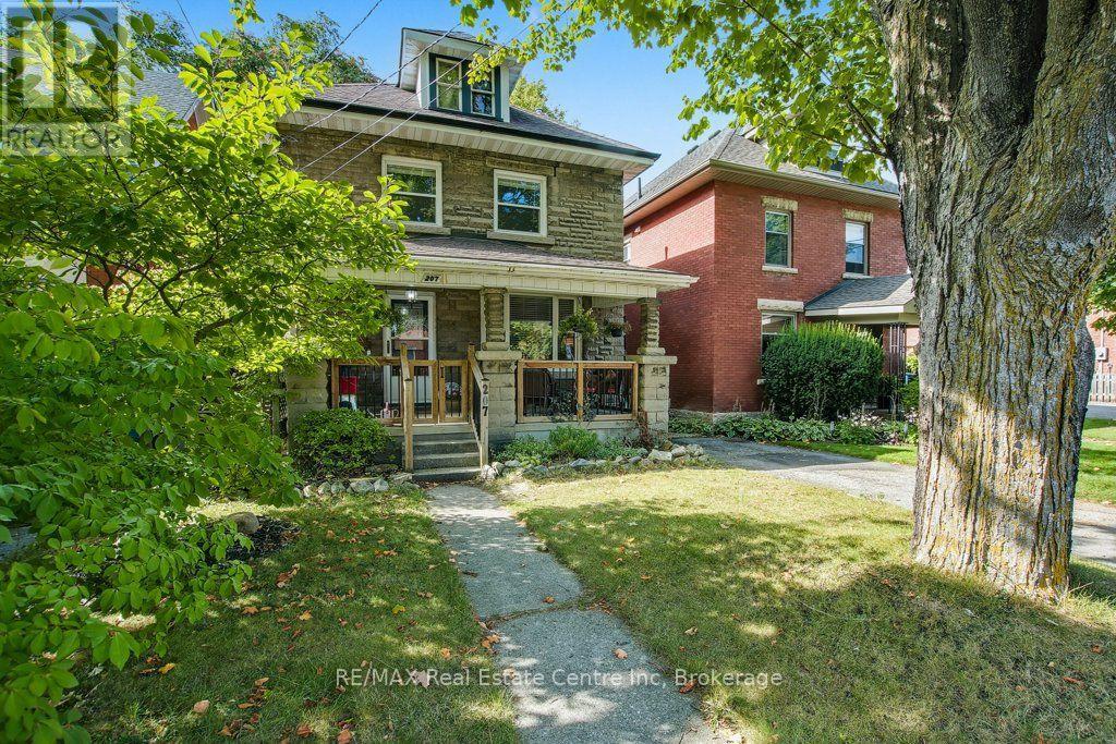207 Waterloo Avenue Property Photo 2