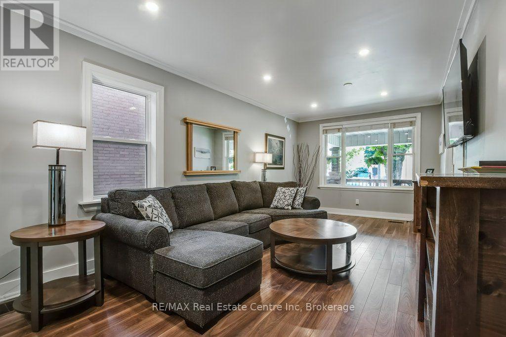 207 Waterloo Avenue Property Photo 10