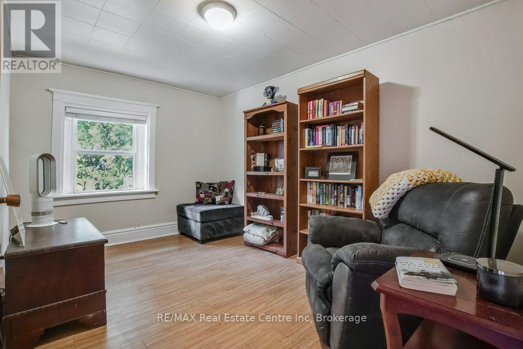 207 Waterloo Avenue Property Photo 13