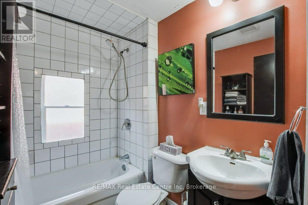207 Waterloo Avenue Property Photo 16