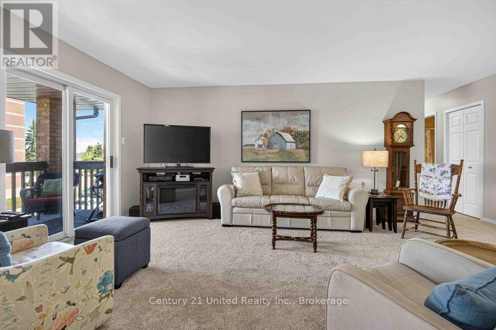 303 - 2181 Walker Avenue Property Photo 6