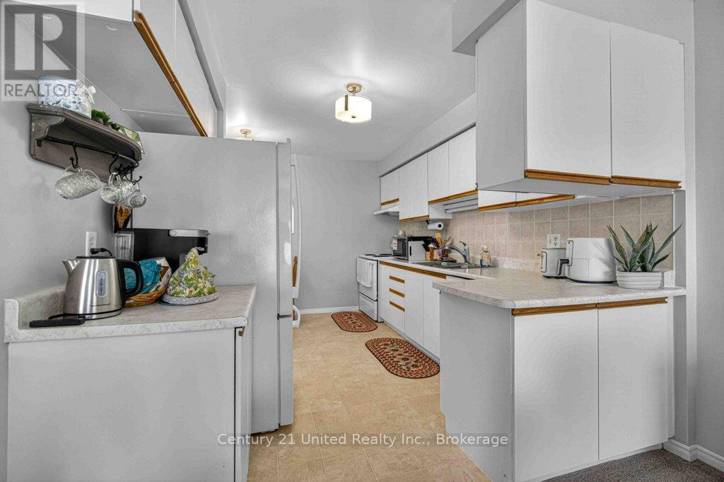 303 - 2181 Walker Avenue Property Photo 14