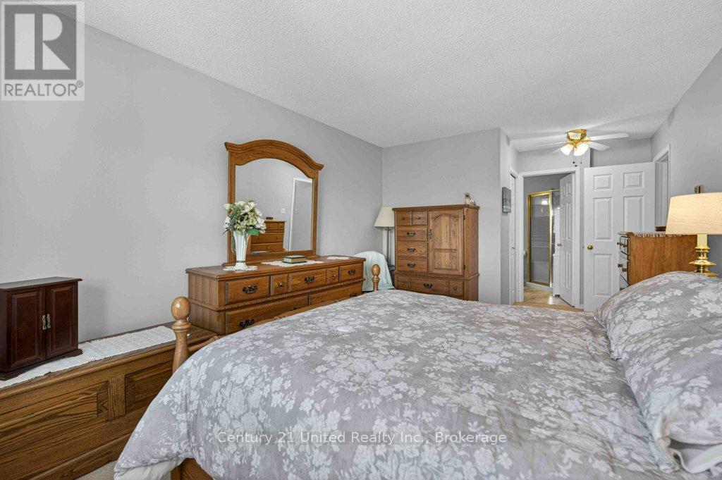303 - 2181 Walker Avenue Property Photo 24