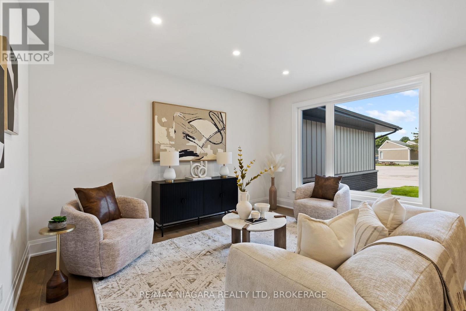16 Accursi Crescent Property Photo 18