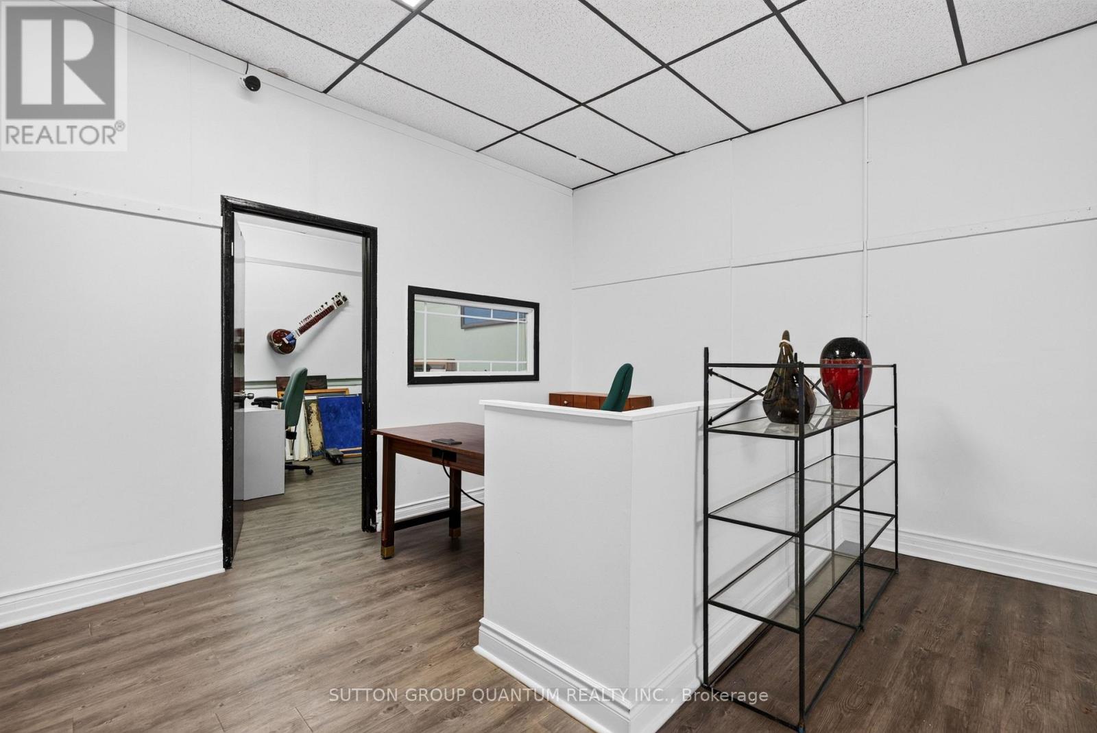 689 Barton Street E Property Photo 31