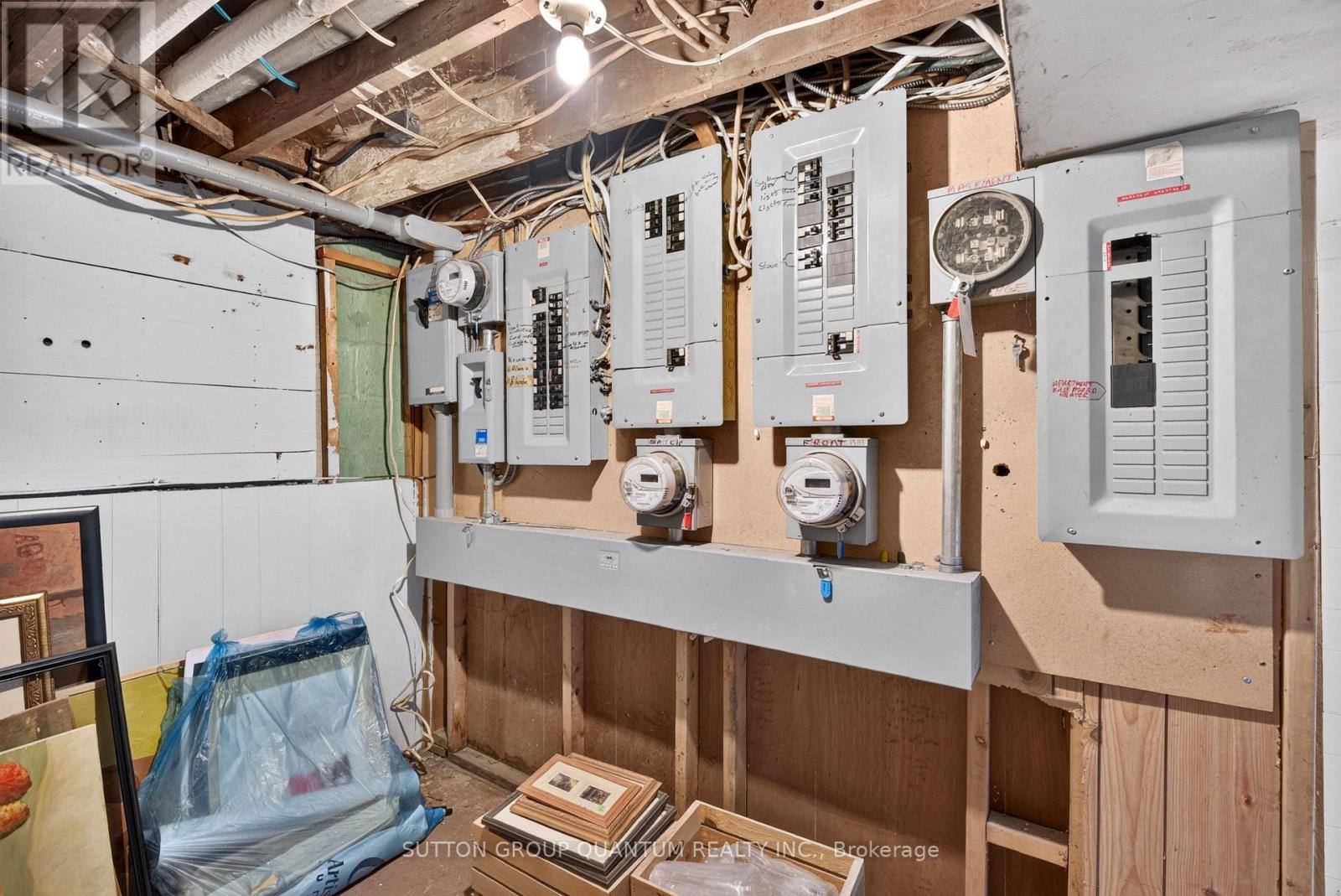 689 Barton Street E Property Photo 37