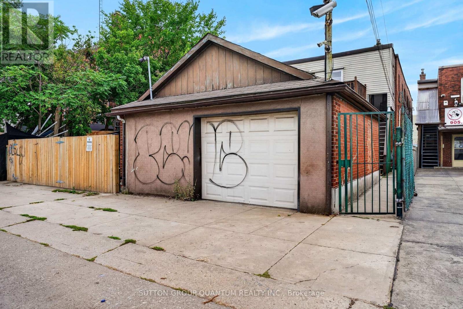 689 Barton Street E Property Photo 39