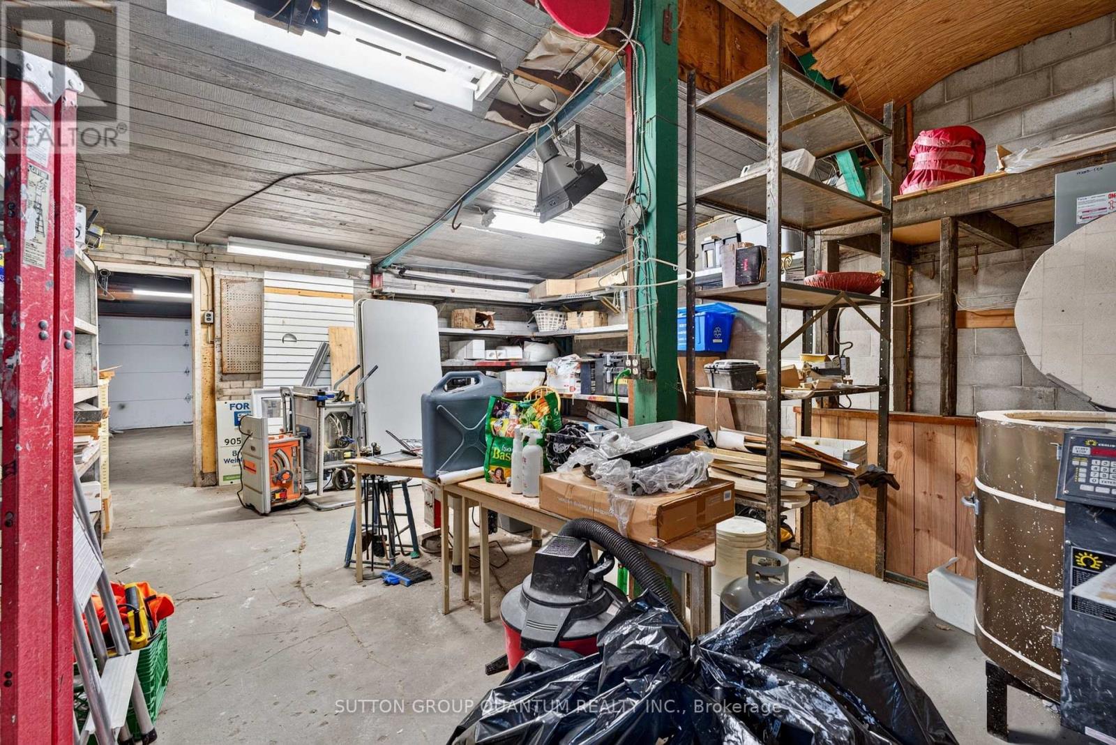 689 Barton Street E Property Photo 40
