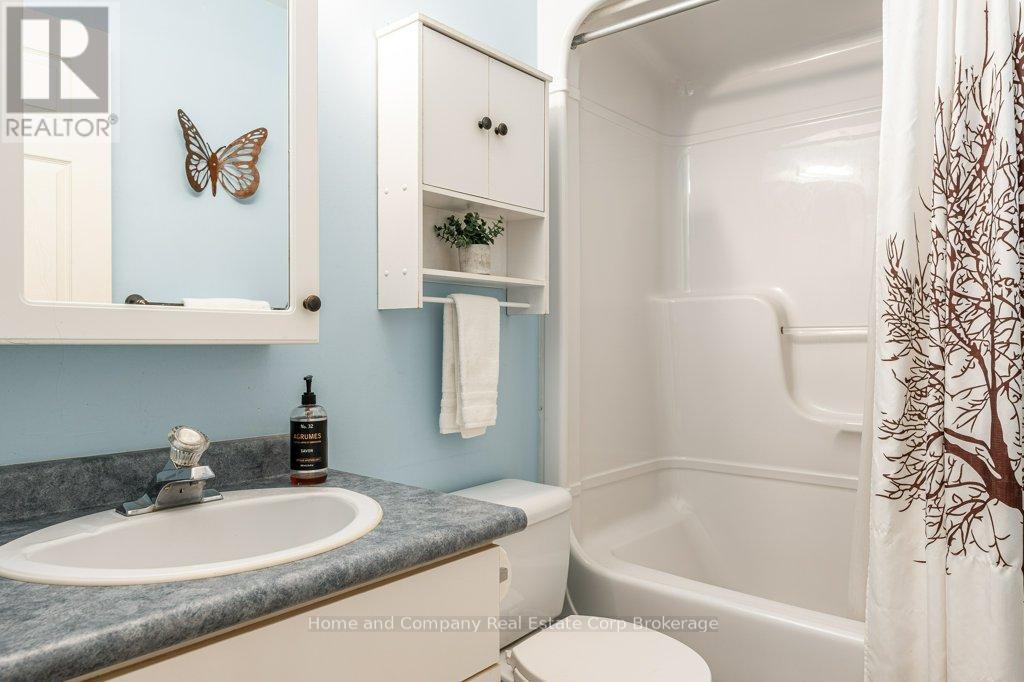 127 Walsh Crescent Property Photo 16