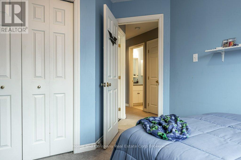 127 Walsh Crescent Property Photo 21