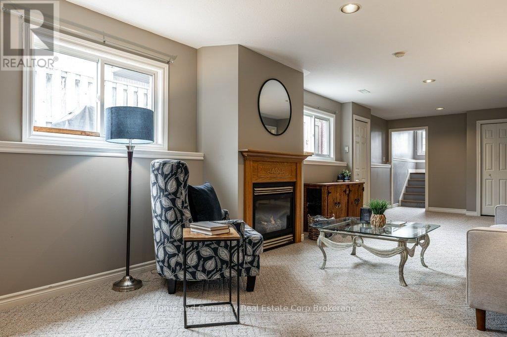 127 Walsh Crescent Property Photo 33
