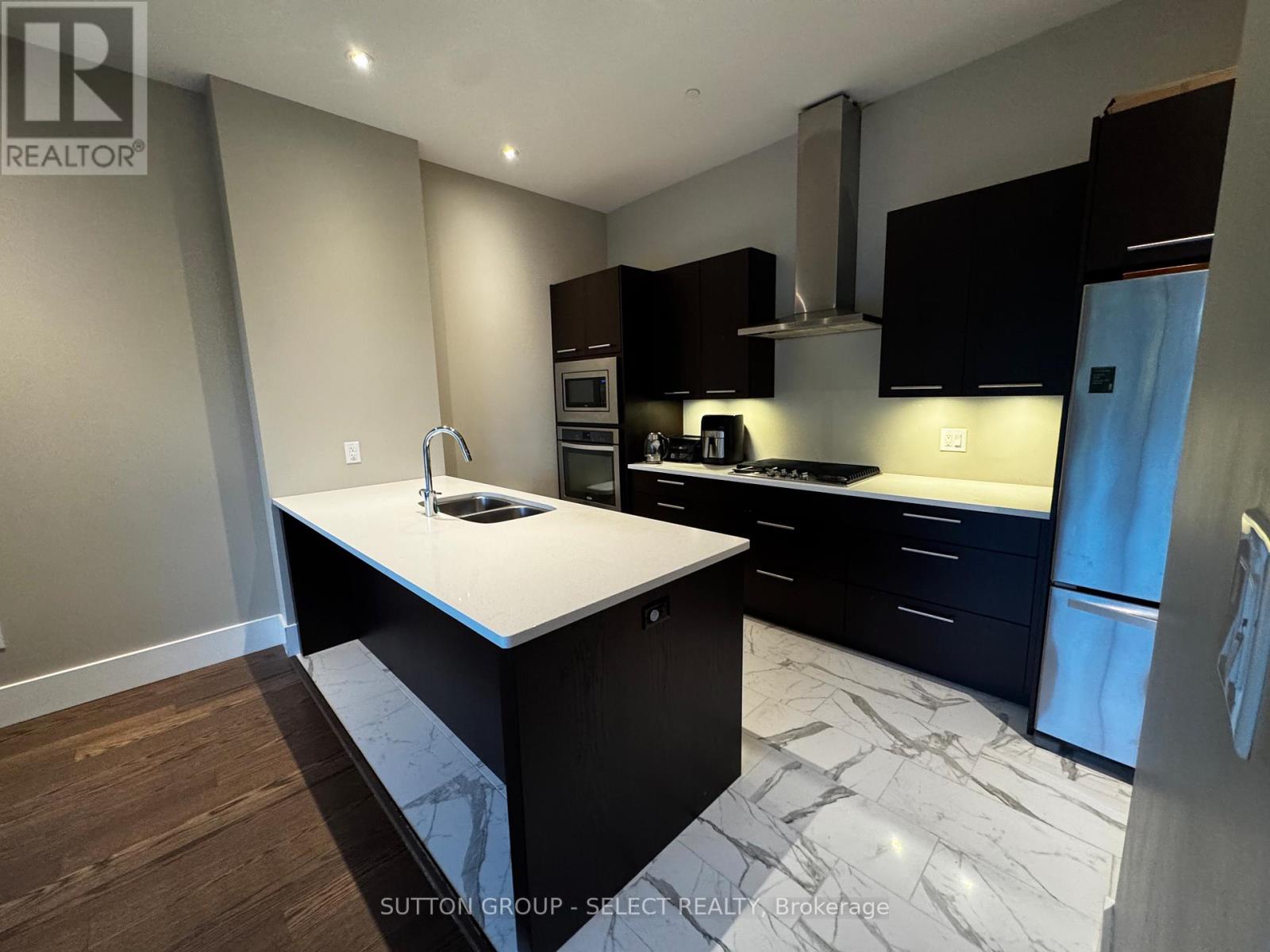 300 - 1705 Fiddlehead Place Property Photo 10