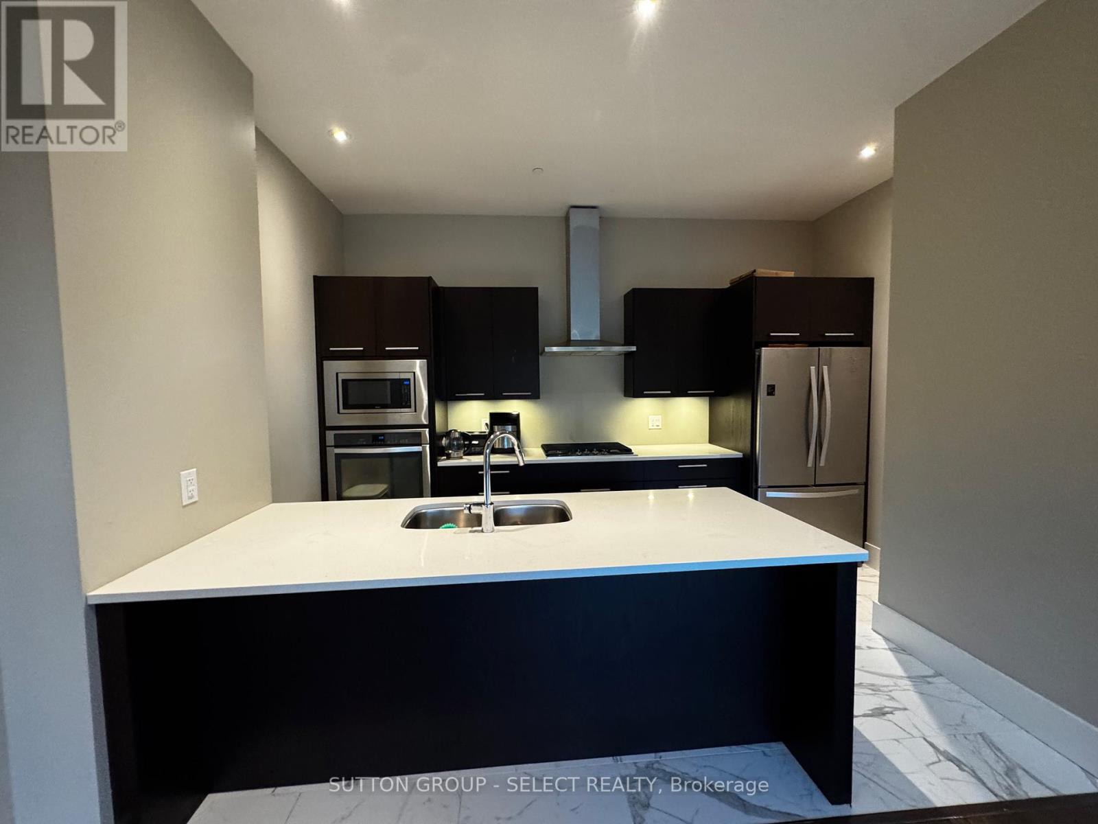 300 - 1705 Fiddlehead Place Property Photo 12