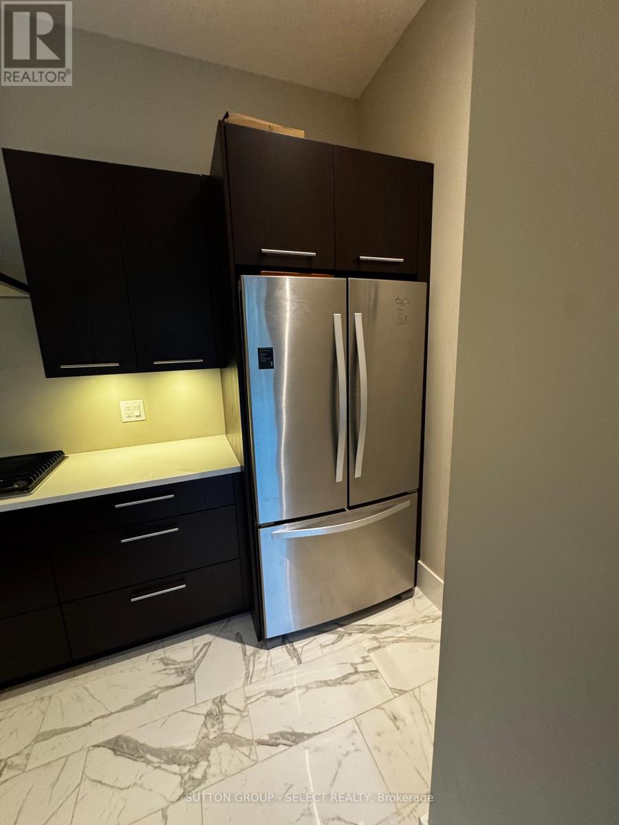 300 - 1705 Fiddlehead Place Property Photo 15