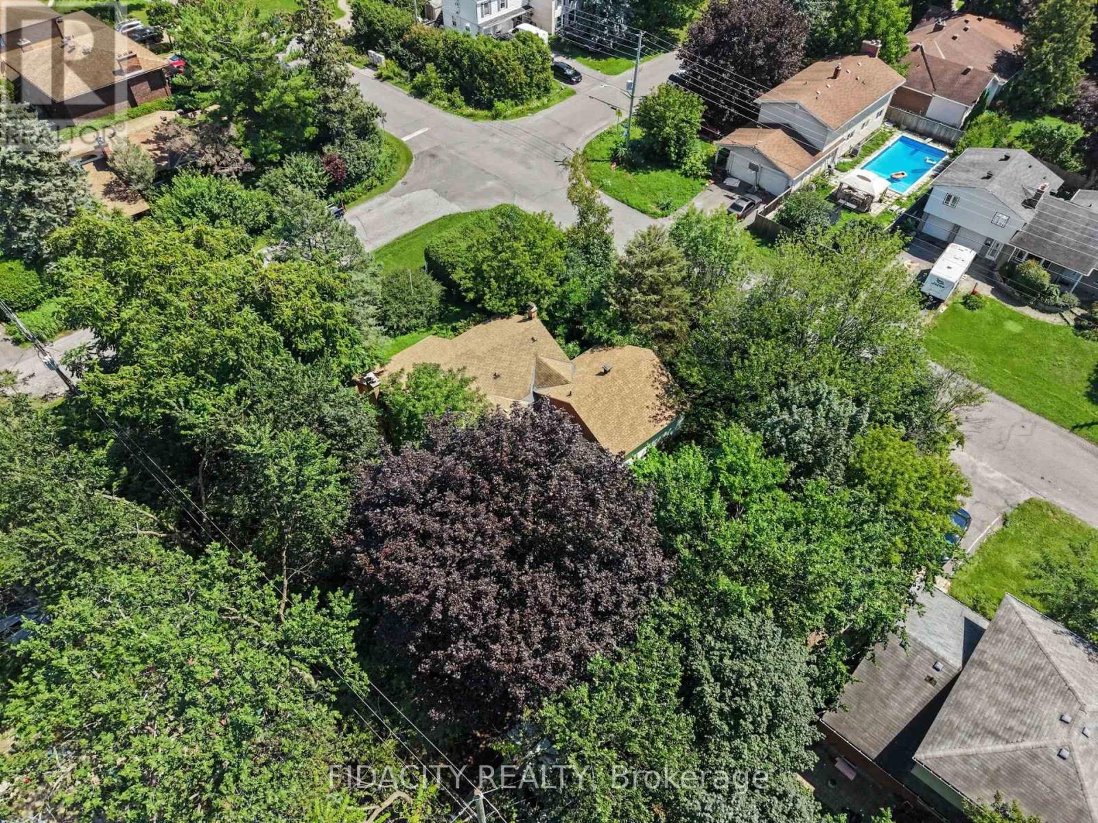 6 Malcolm Place Property Photo 13