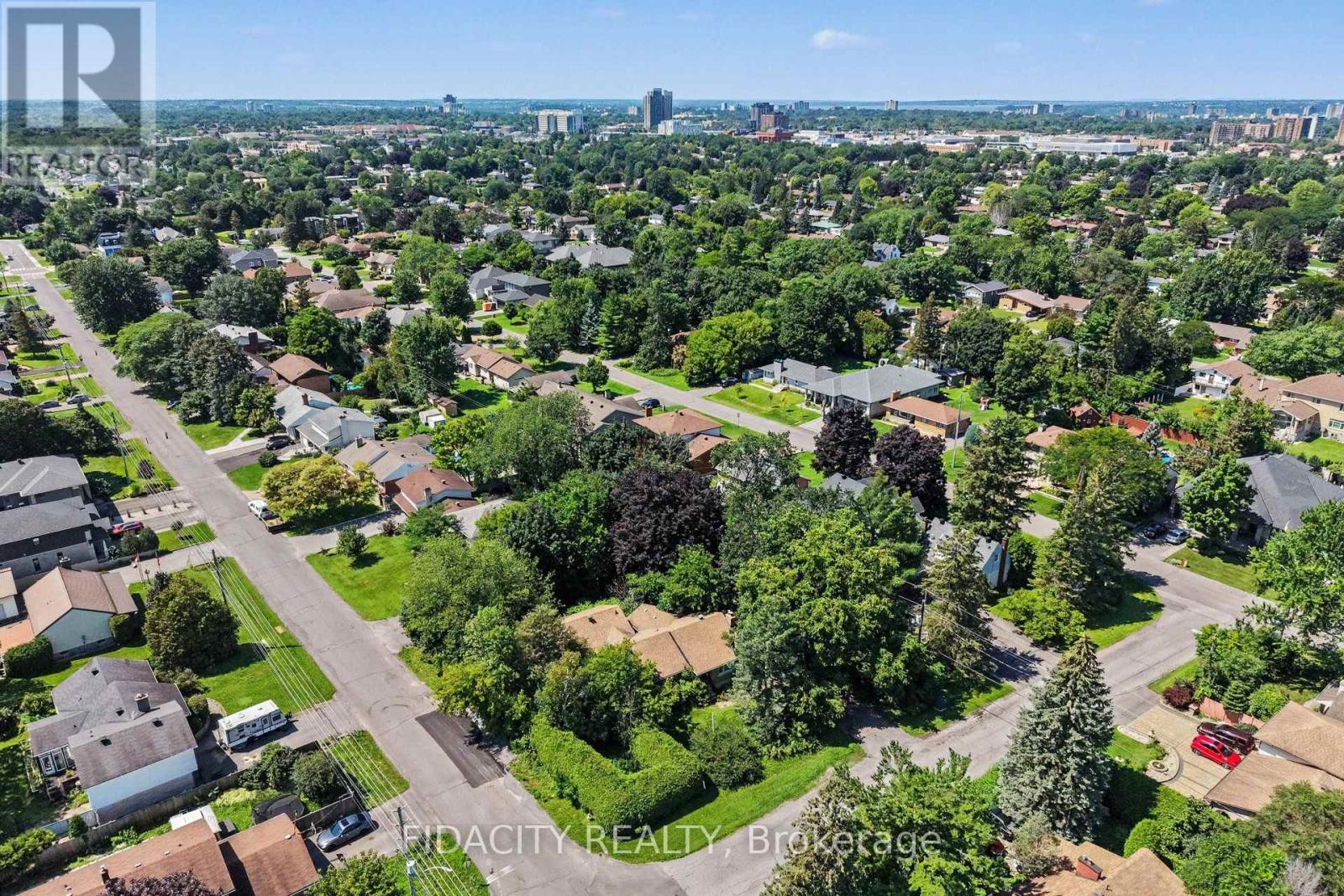 6 Malcolm Place Property Photo 15