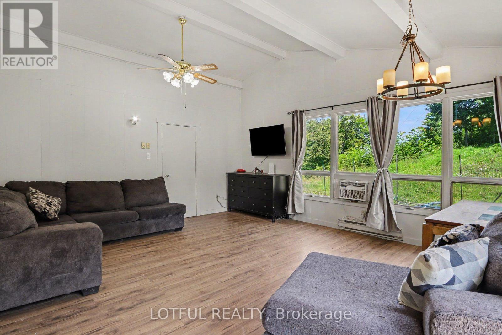 101 Maberly Station Road Property Photo 3
