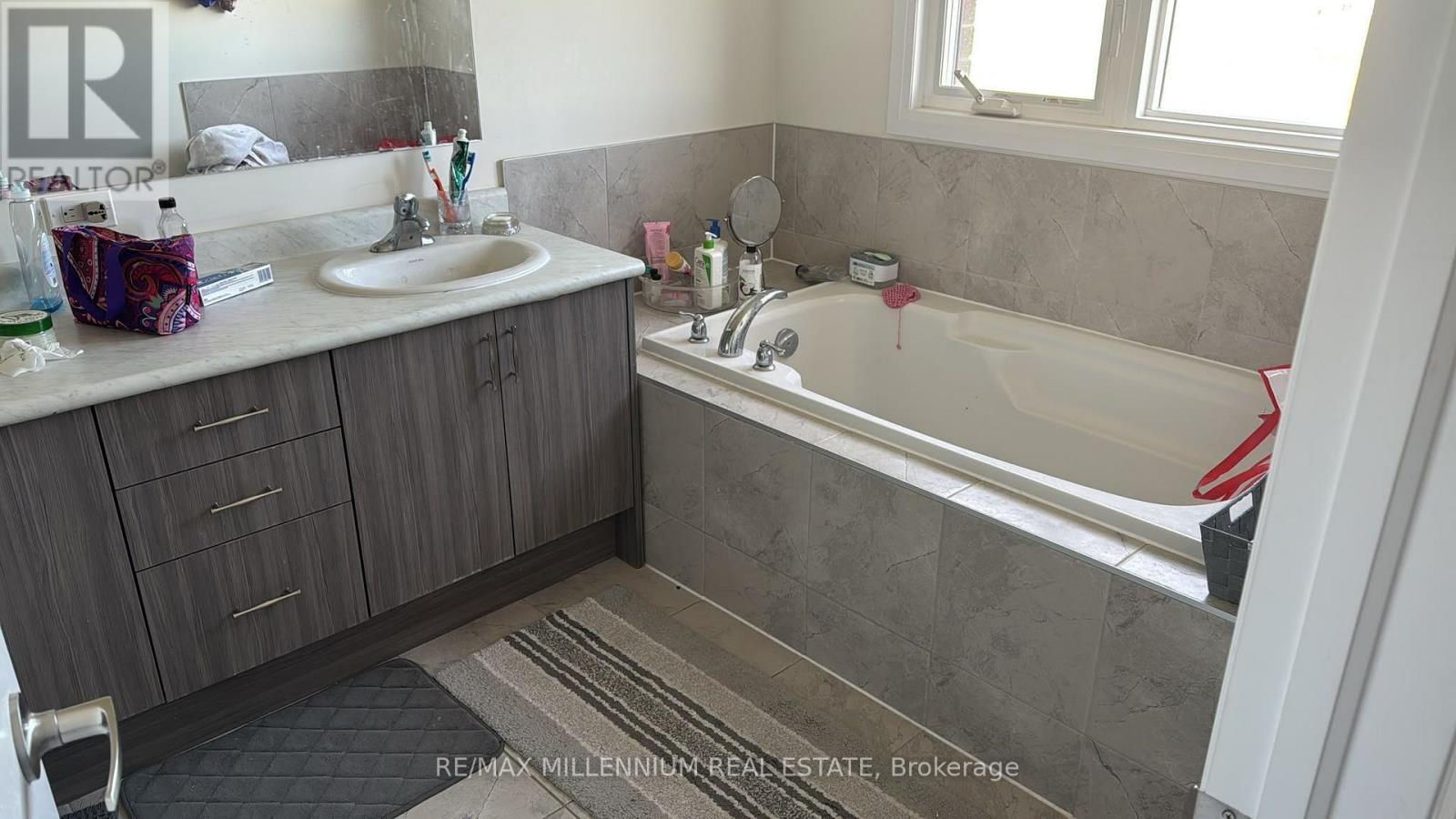 6 - 400 Newman Drive Property Photo 12