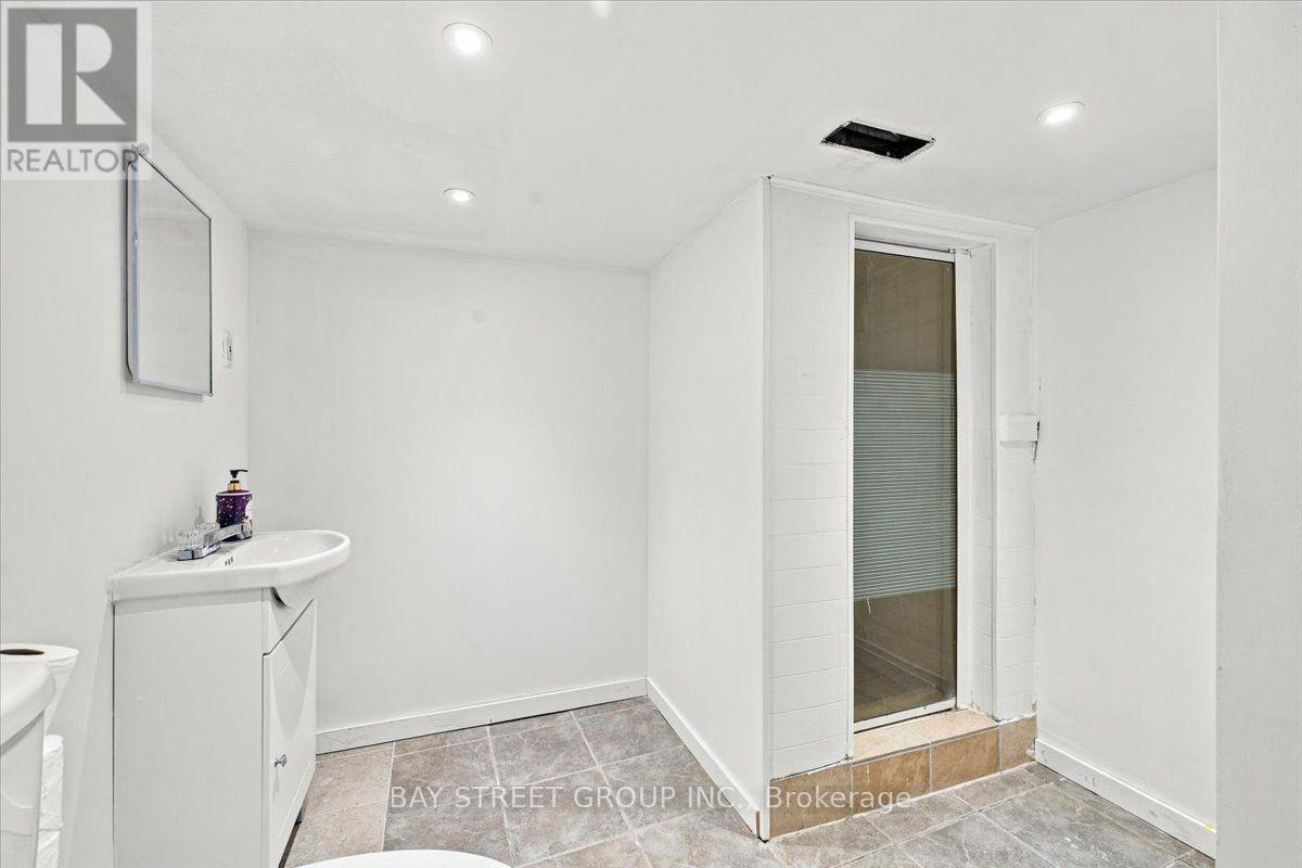 325 Chatham Street Property Photo 22
