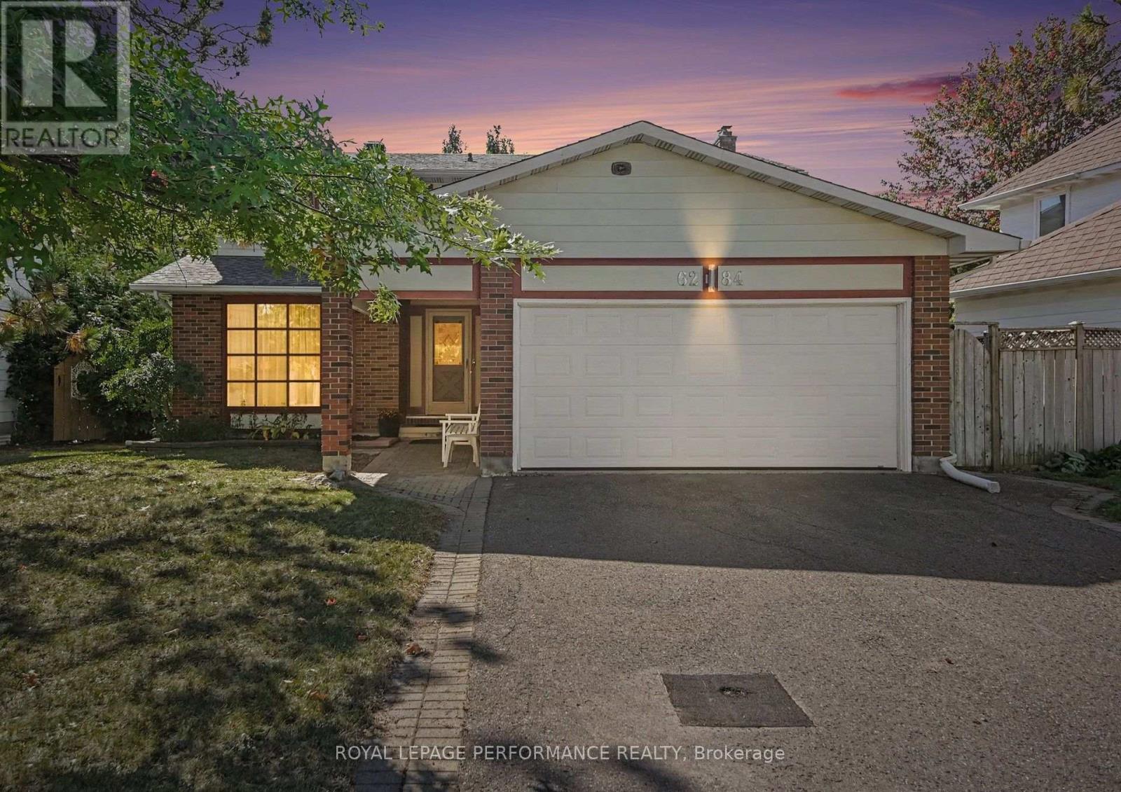 6284 Sundown Crescent Property Photo 2