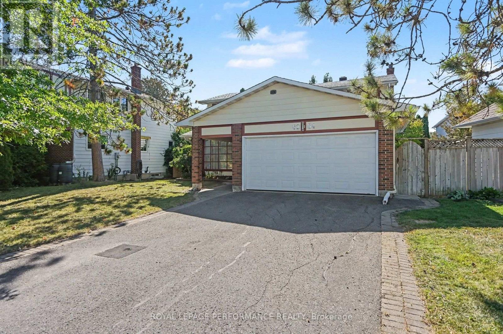 6284 Sundown Crescent Property Photo 3