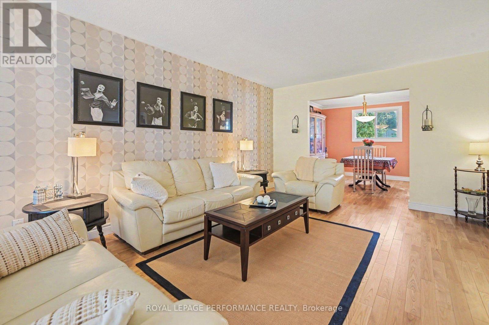 6284 Sundown Crescent Property Photo 8