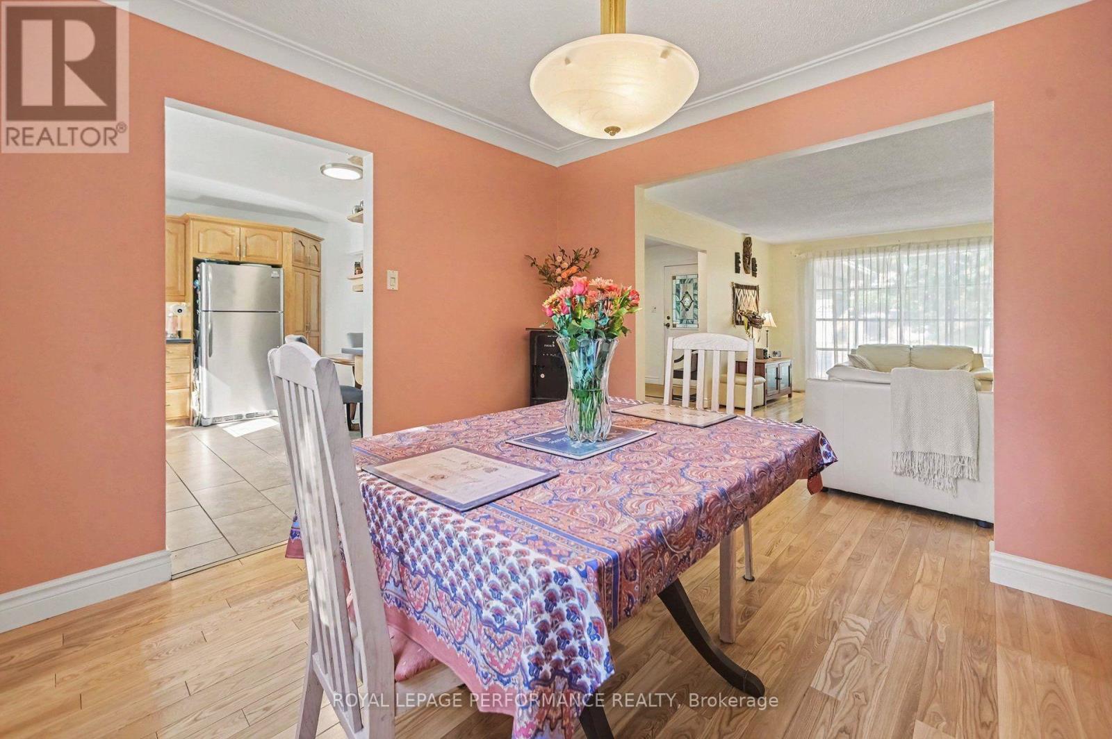 6284 Sundown Crescent Property Photo 10