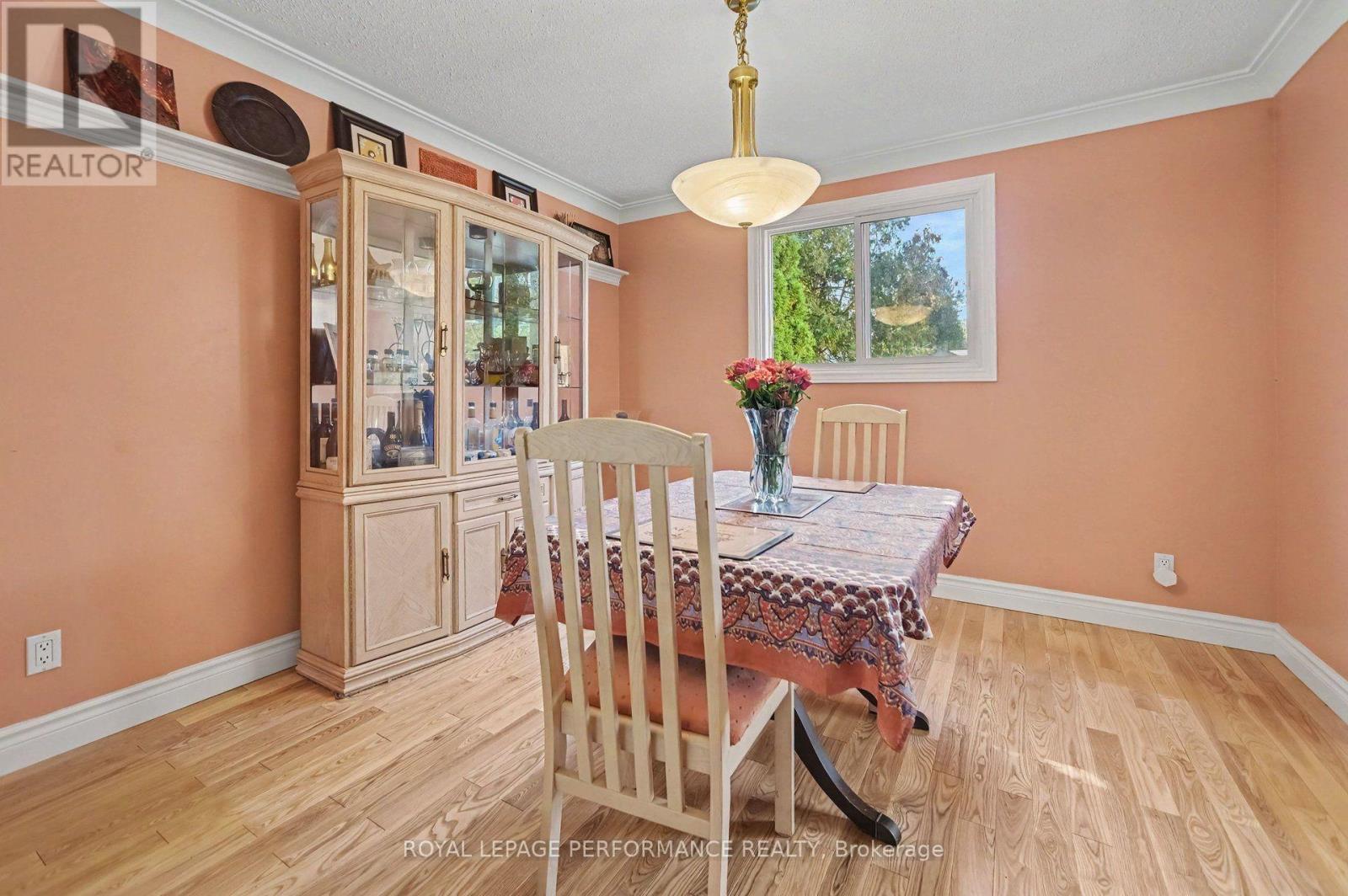 6284 Sundown Crescent Property Photo 12