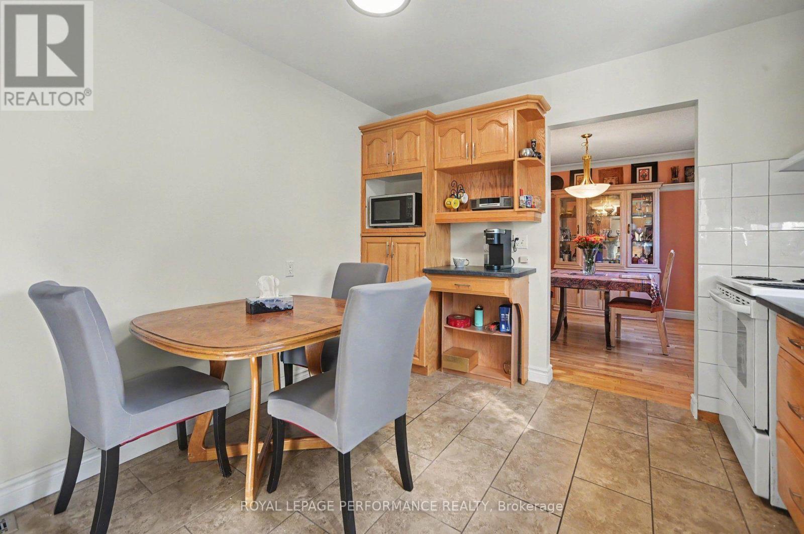 6284 Sundown Crescent Property Photo 15