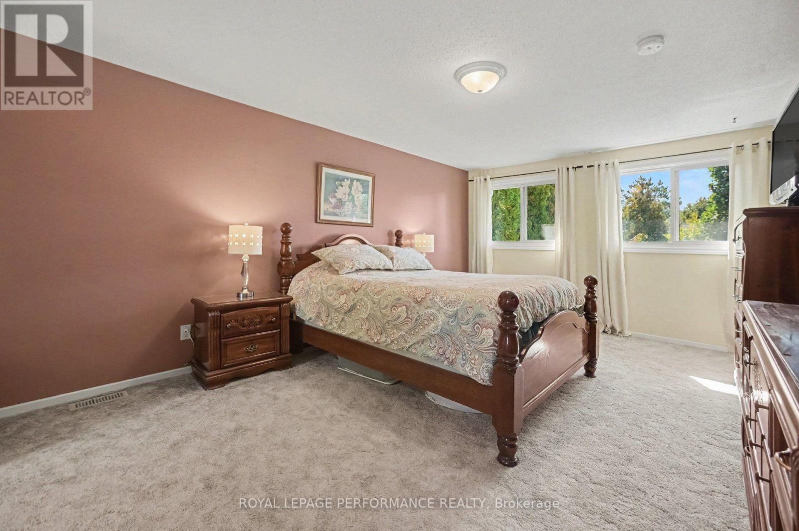 6284 Sundown Crescent Property Photo 23