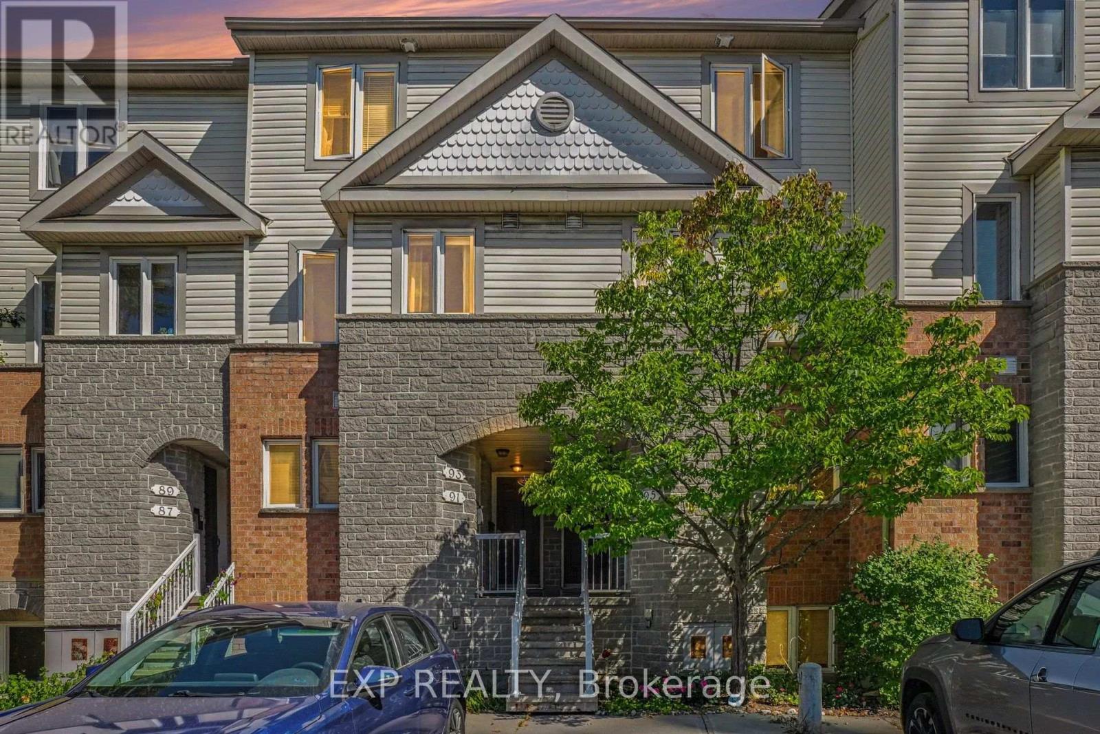 93 Strathaven Private Property Photo 1