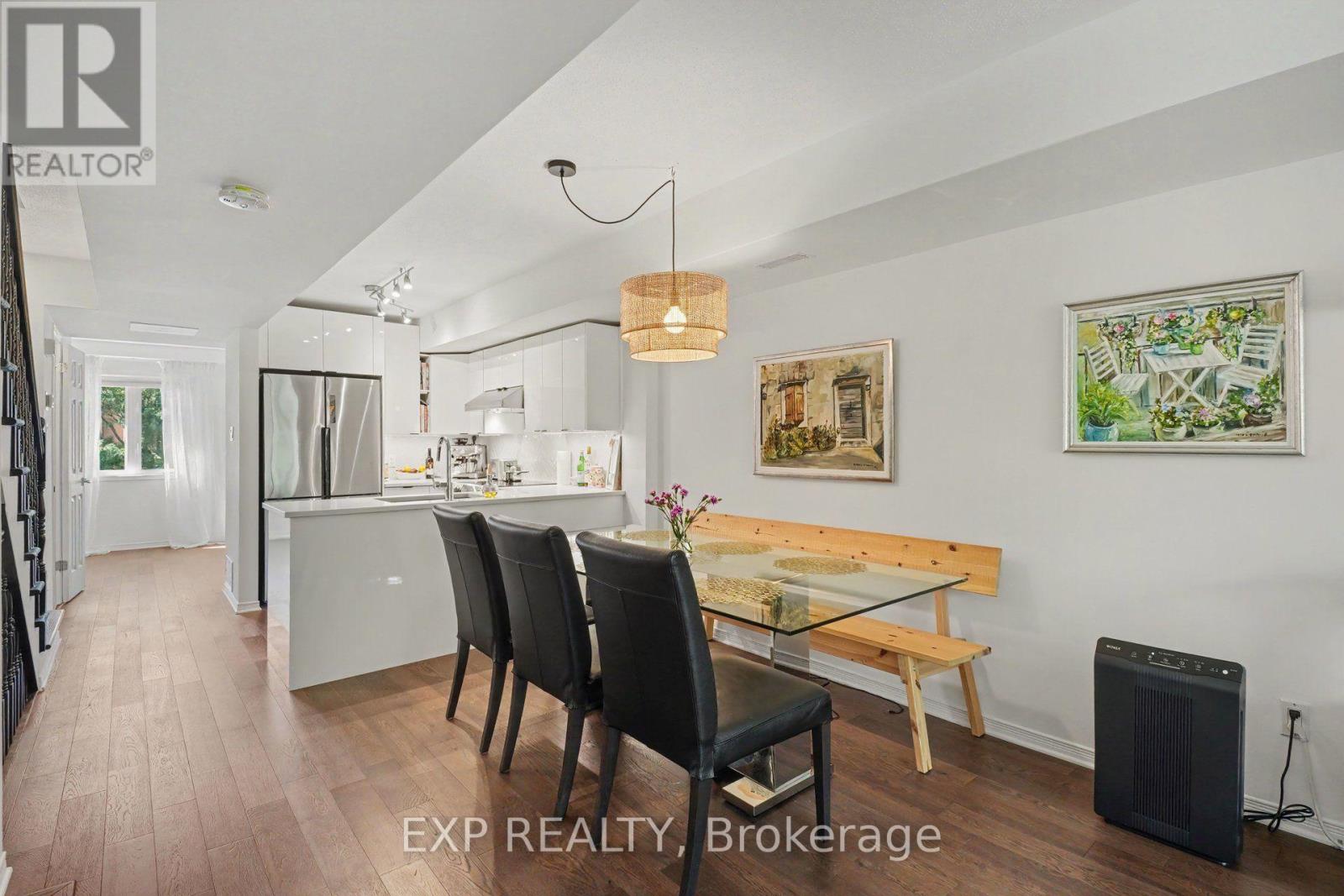 93 Strathaven Private Property Photo 8