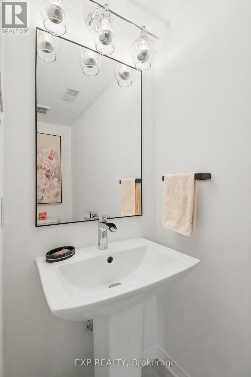 93 Strathaven Private Property Photo 15