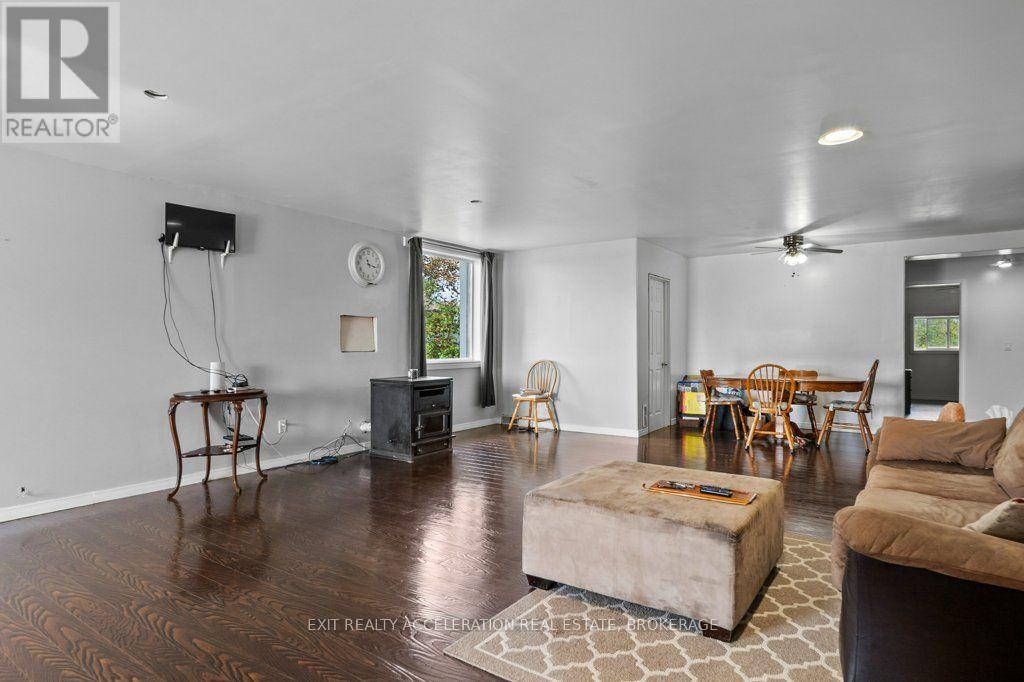 6715 County Rd 2 Property Photo 6