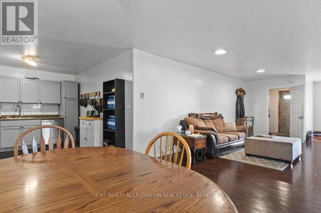 6715 County Rd 2 Property Photo 14
