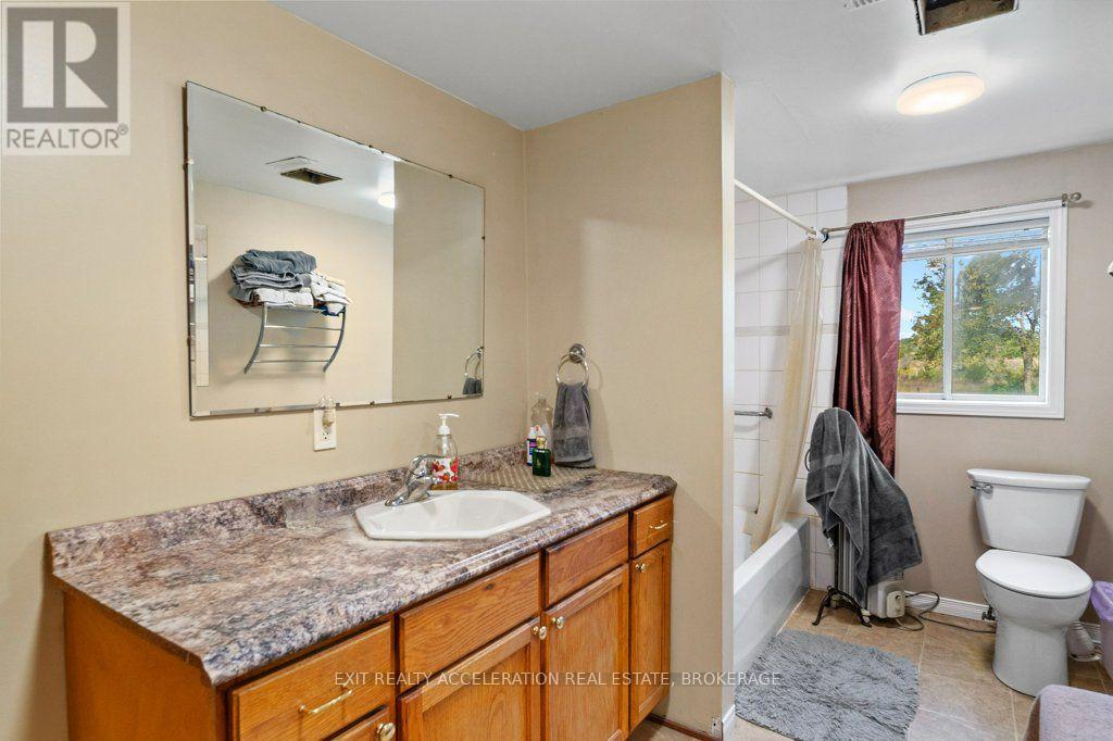 6715 County Rd 2 Property Photo 22