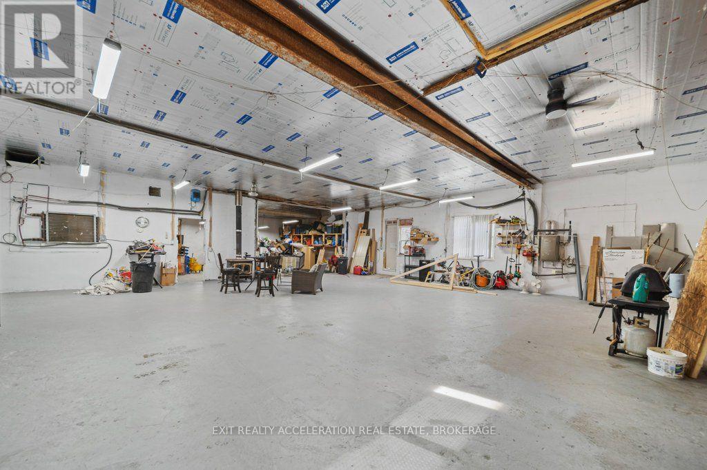 6715 County Rd 2 Property Photo 27