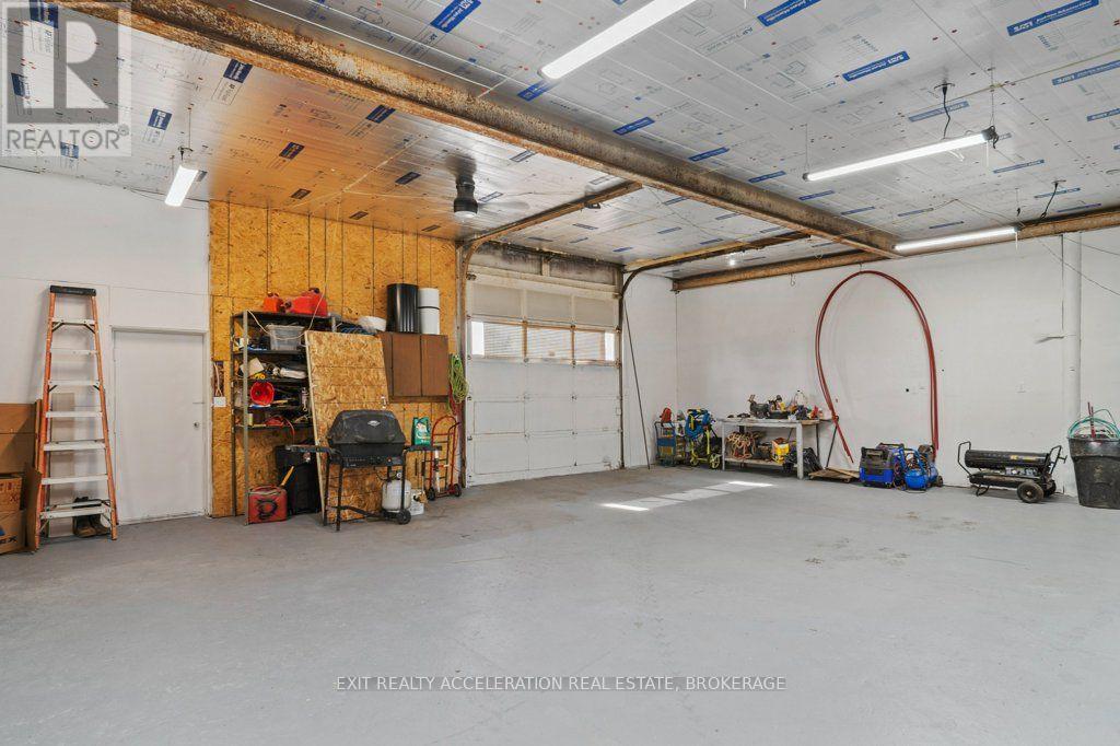 6715 County Rd 2 Property Photo 29