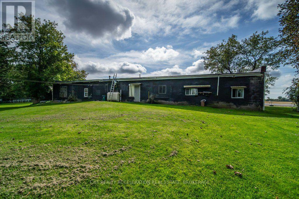 6715 County Rd 2 Property Photo 43