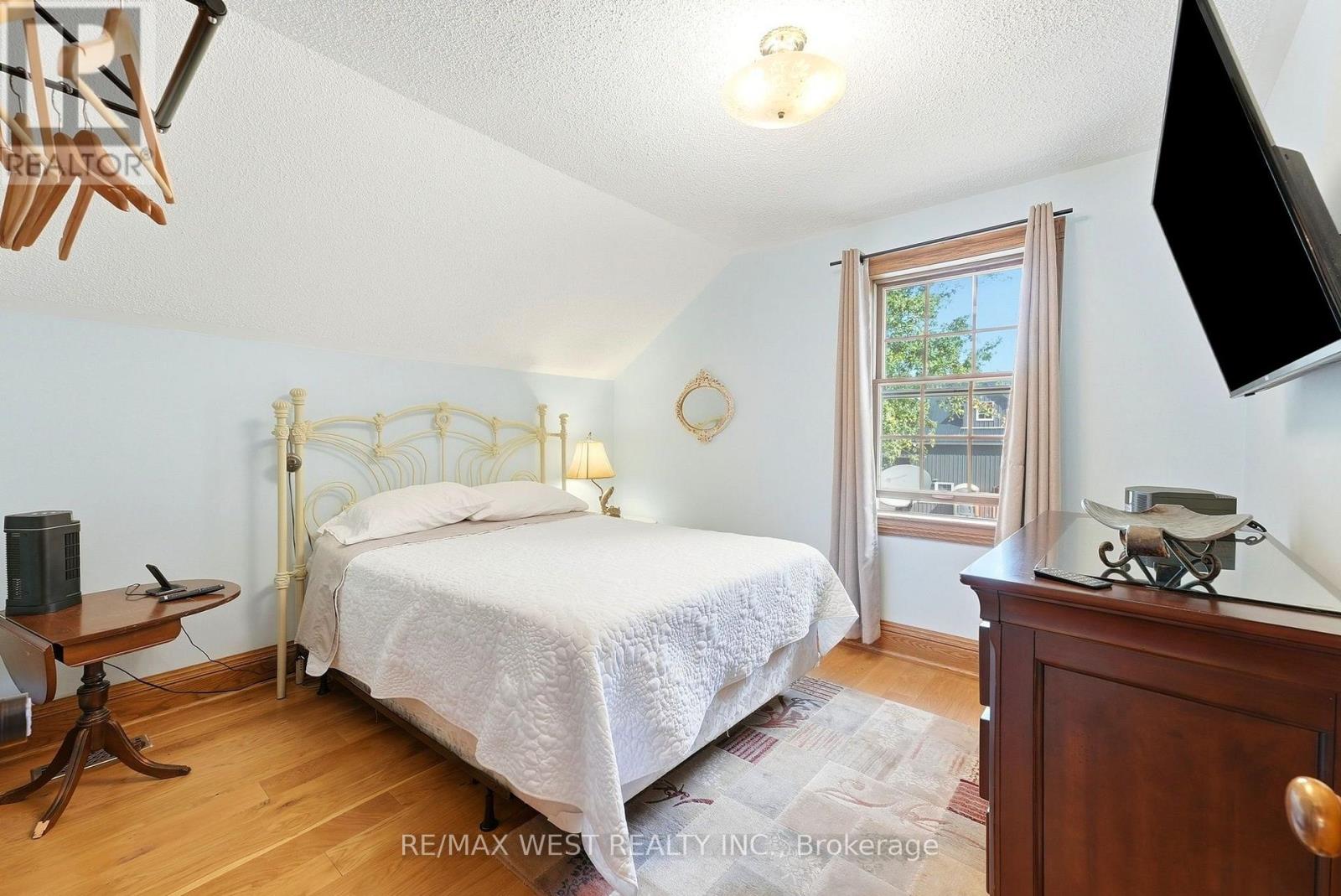 1568 Highway 59 S Property Photo 12