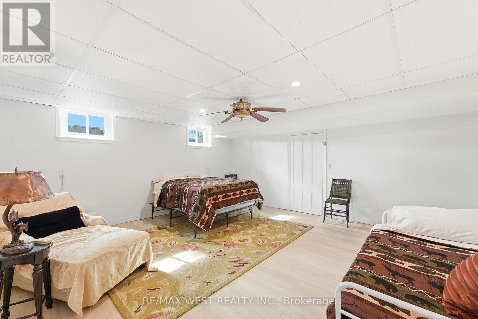 1568 Highway 59 S Property Photo 14