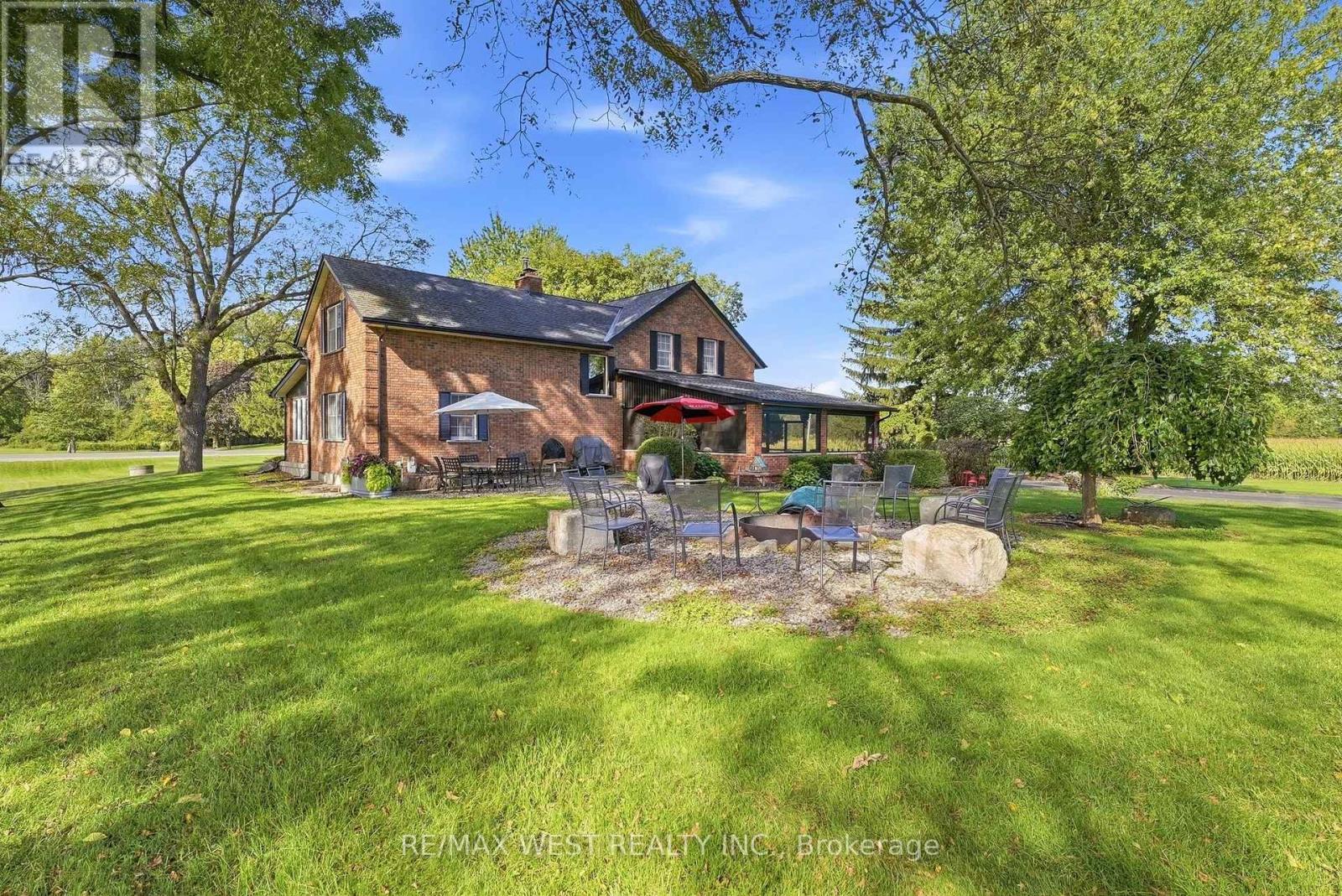 1568 Highway 59 S Property Photo 18
