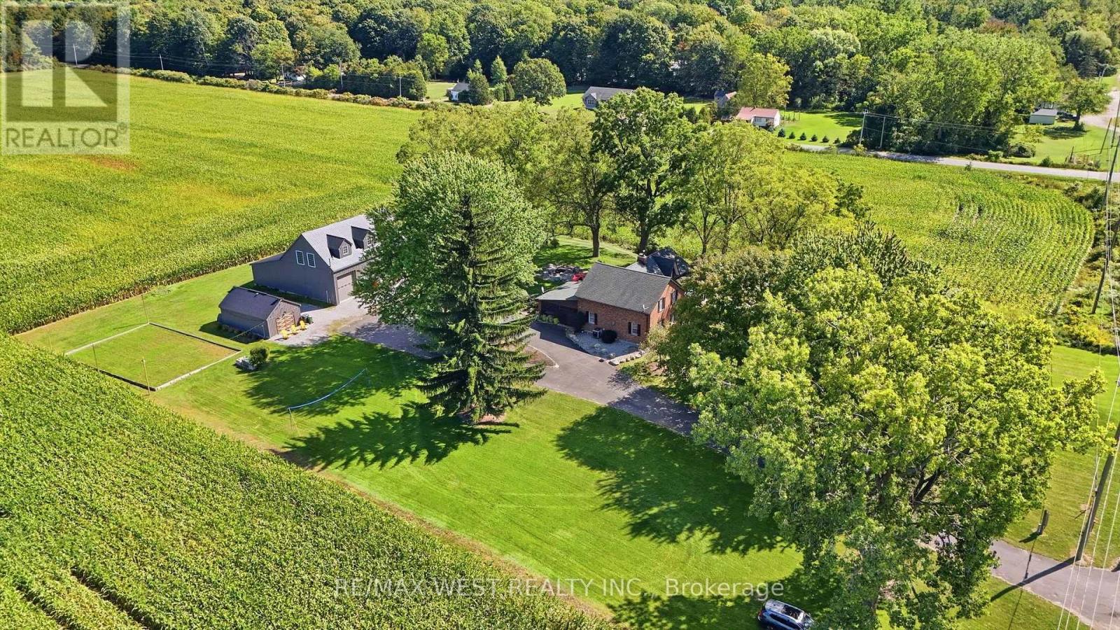 1568 Highway 59 S Property Photo 20