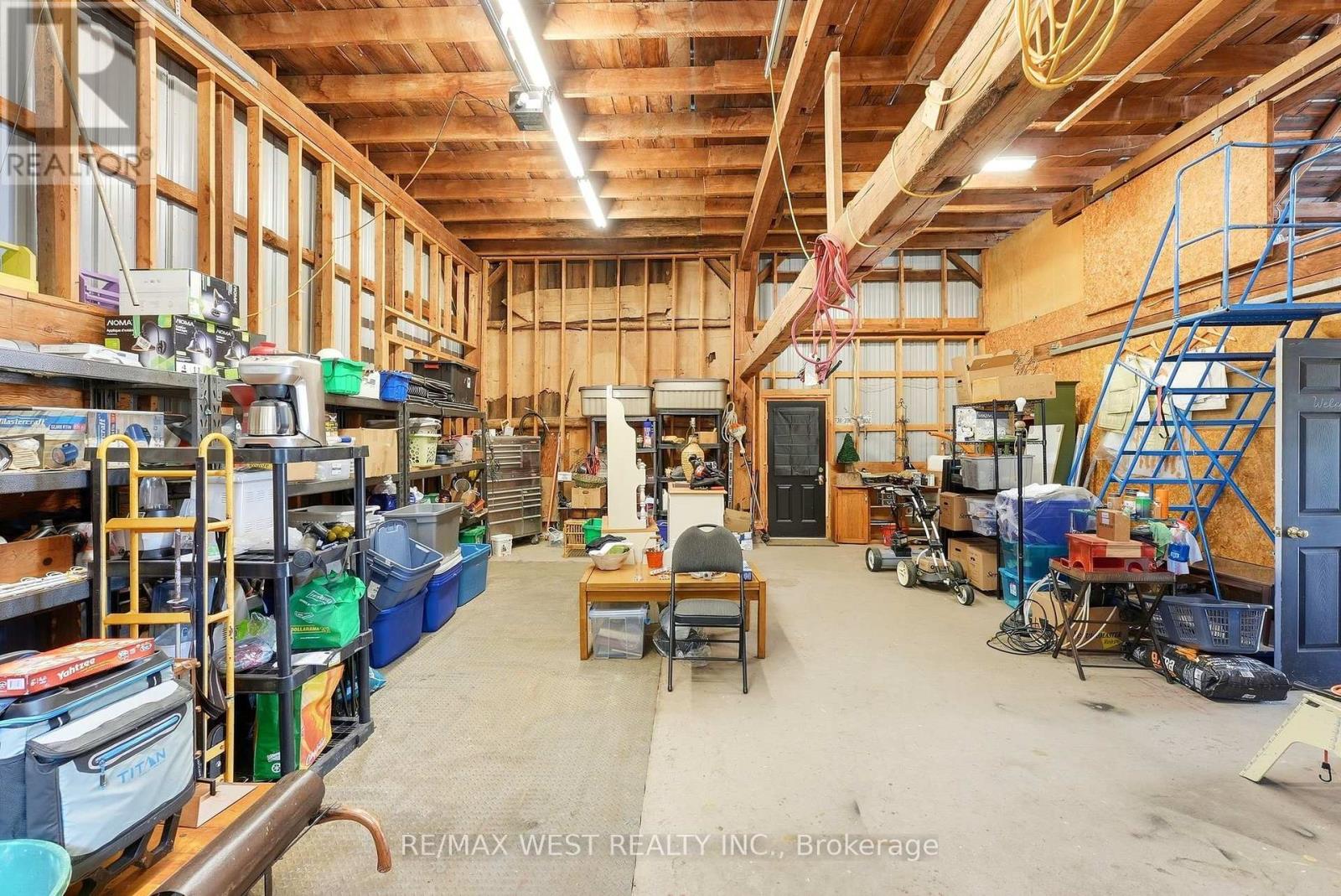 1568 Highway 59 S Property Photo 23