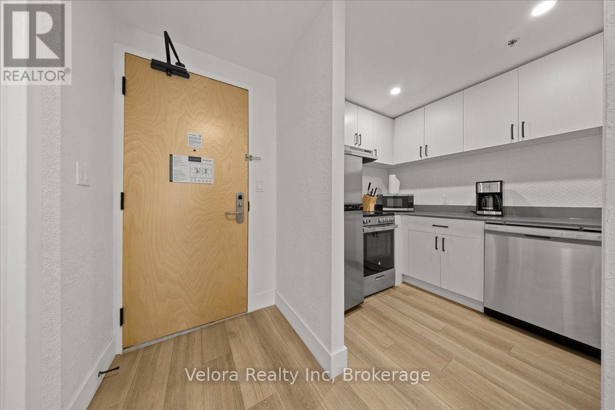 403 - 161 Laurier Avenue W Property Photo 5