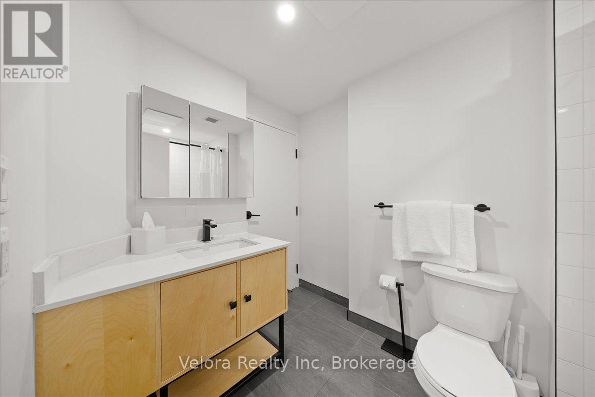 403 - 161 Laurier Avenue W Property Photo 9